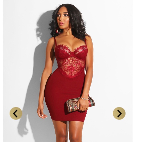 Red dress - Picture 1 of 5